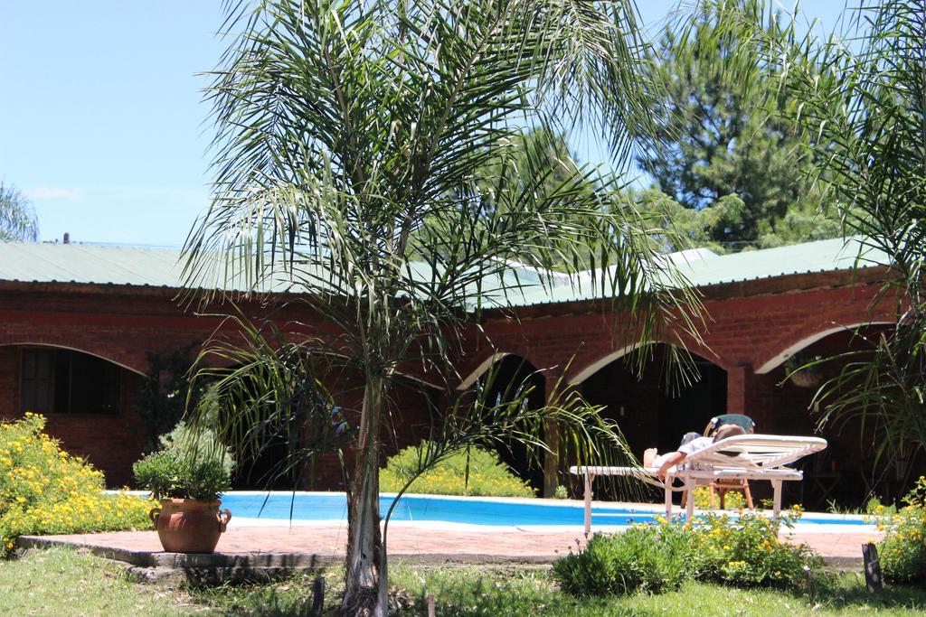 Tupasy Hotell Colonia Carlos Pellegrini Eksteriør bilde